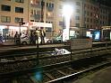 Person unter KVB Bahn Koeln Eifelstr P19